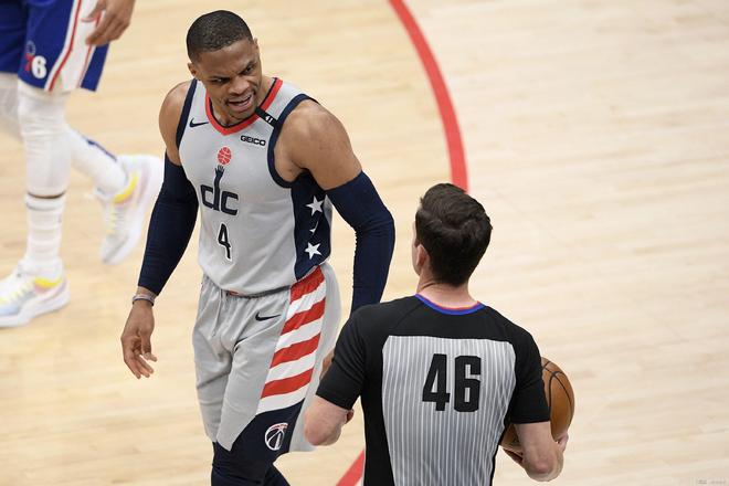 着不同的现 着不同的现